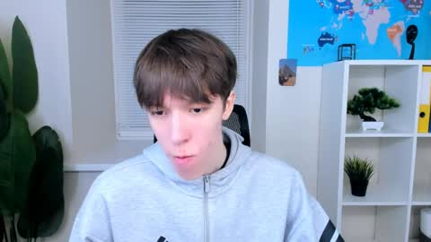 Mark online show from April 13, 10:43 am