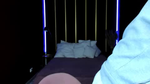 Mark online show from April 17, 2:53 pm