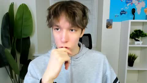 Mark online show from April 25, 2:25 pm