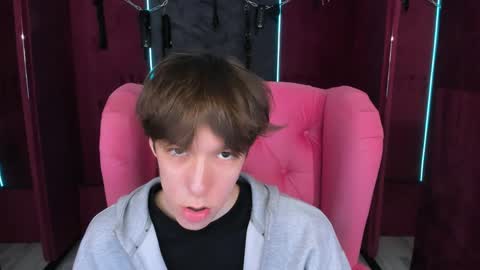 Mark online show from April 27, 9:51 am