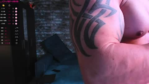 Mark online show from April 3, 12:25 pm