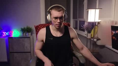 Snapshot of mark_stiff chatting on February 23, 10:20 pm Mark online show from February 23, 10:20 pm