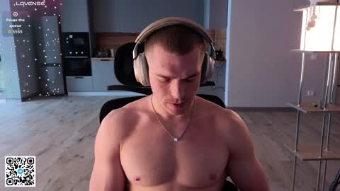 Snapshot of mark_stiff chatting on September 11, 9:42 am Mark online show from September 11, 9:42 am