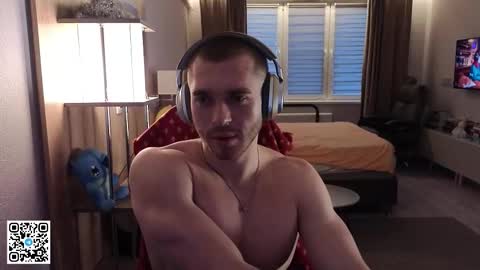 Snapshot of mark_stiff chatting on November 4, 1:54 pm Mark online show from November 4, 1:54 pm