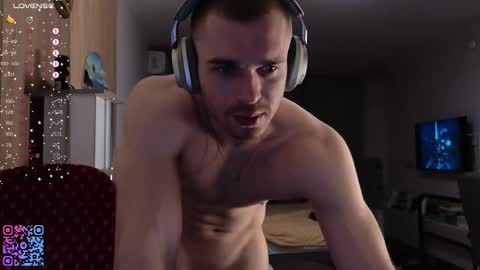 Snapshot of mark_stiff chatting on December 15, 2:21 pm Mark online show from December 15, 2:21 pm