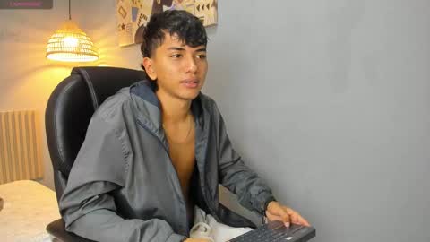 markbowie online show from February 4, 2:23 pm