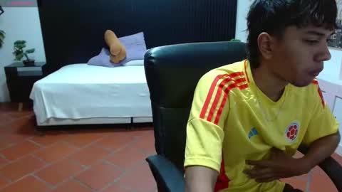 markbowie online show from February 8, 3:04 pm