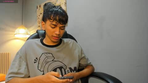 markbowie online show from March 31, 1:22 pm