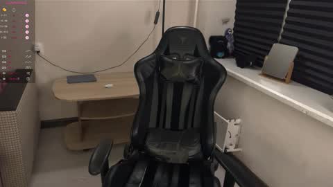 Mark online show from December 5, 2:58 pm