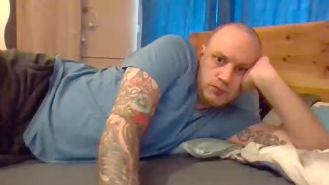 Snapshot of markus_7 chatting on February 6, 12:30 pm markus_7 online show from February 6, 12:30 pm