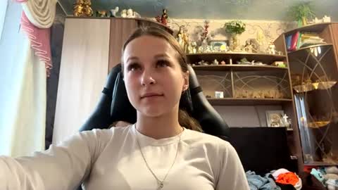 Snapshot of marlenahuit chatting on July 15, 2:39 am Lena online show from July 15, 2:39 am