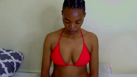 Snapshot of marly_babe chatting on February 13, 6:20 am Marly online show from February 13, 6:20 am