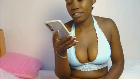 Marlie online show from April 18, 10:30 am