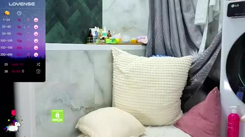 Snapshot of marmeladka777 chatting on December 17, 7:36 am Alena online show from December 17, 7:36 am