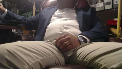 Snapshot of marrieddad19751975 chatting on July 18, 3:00 am only fans marrieddad19751975 online show from July 18, 3:00 am