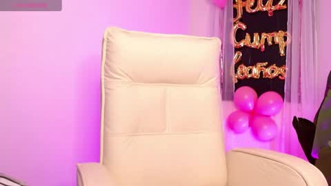 marthina thompson online show from July 21, 12:07 pm