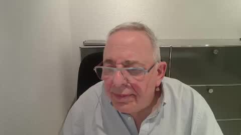 martin_1947 online show from March 1, 6:32 pm