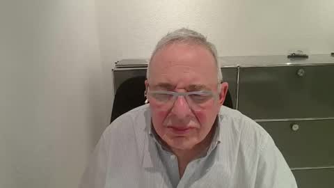 martin_1947 online show from March 7, 7:11 pm