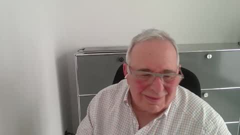 martin_1947 online show from June 8, 5:46 pm