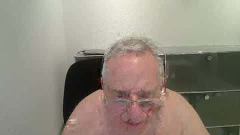 Snapshot of martin_1947 chatting on July 17, 10:58 pm martin_1947 online show from July 17, 10:58 pm