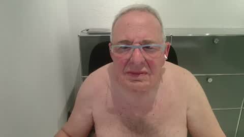 Snapshot of martin_1947 chatting on July 24, 9:24 pm martin_1947 online show from July 24, 9:24 pm