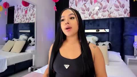 Snapshot of martinagarcia__ chatting on July 1, 7:02 pm Martina Garcia online show from July 1, 7:02 pm