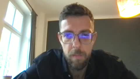 Snapshot of martinmagic467659 chatting on November 10, 9:41 am martinmagic467659 online show from November 10, 9:41 am