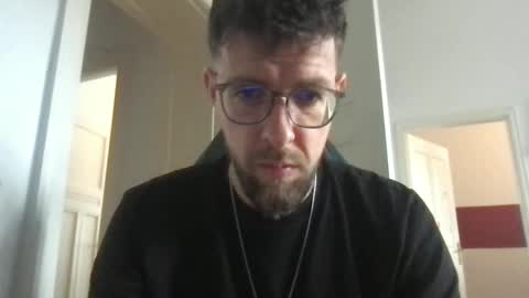 Snapshot of martinmagic467659 chatting on February 16, 9:49 am martinmagic467659 online show from February 16, 9:49 am