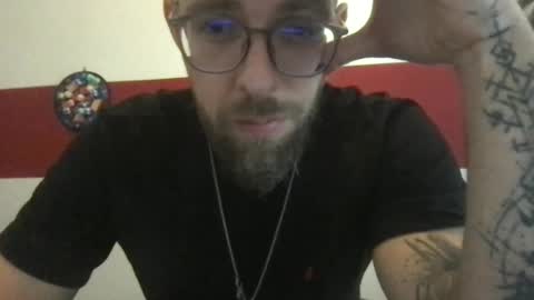 Snapshot of martinmagic467659 chatting on February 24, 8:12 am martinmagic467659 online show from February 24, 8:12 am