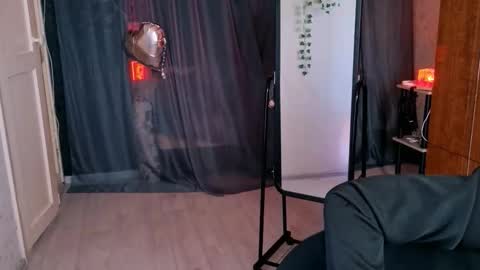 Snapshot of marty_bree chatting on February 13, 10:33 am Nancy online show from February 13, 10:33 am