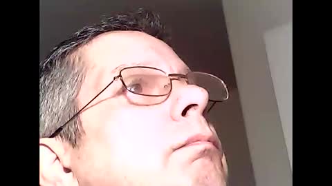 Snapshot of martylv702 chatting on December 17, 3:01 am marty online show from December 17, 3:01 am