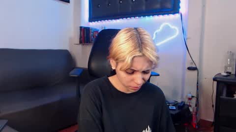                      100   online show from February 27, 11:26 pm