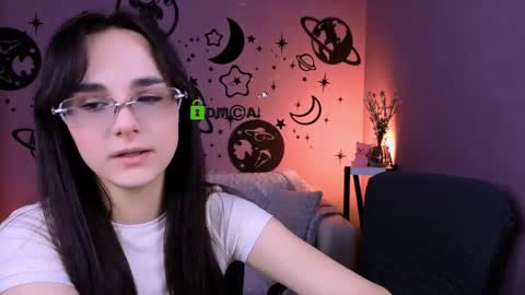 Mary online show from April 18, 7:18 pm