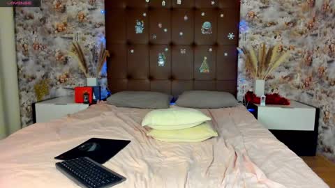 mary_stevenss online show from January 9, 1:02 pm