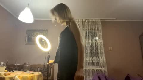 Tessa  online show from February 13, 8:16 pm