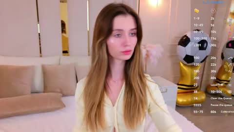 Snapshot of marybeth_snow chatting on July 12, 5:15 pm Marybeth online show from July 12, 5:15 pm