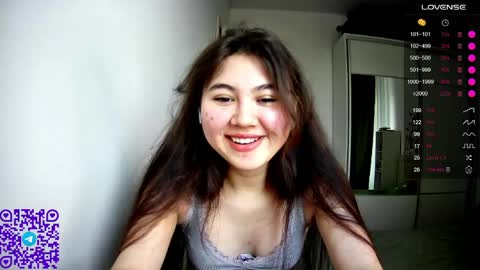 Ela online show from May 31, 3:41 pm