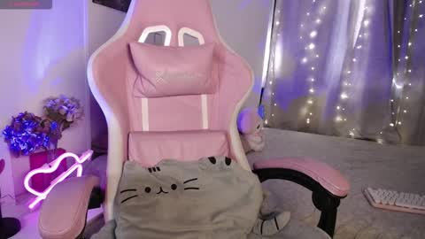 Mary online show from March 22, 12:52 pm