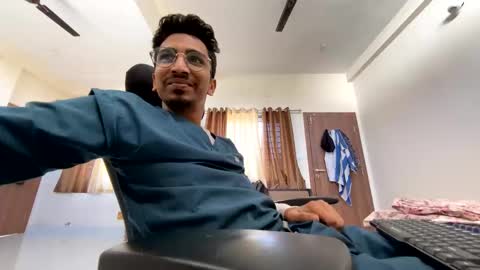 Mask Boy online show from December 11, 6:14 am