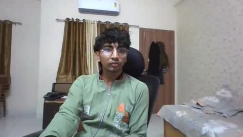 Mask Boy online show from December 14, 5:40 pm