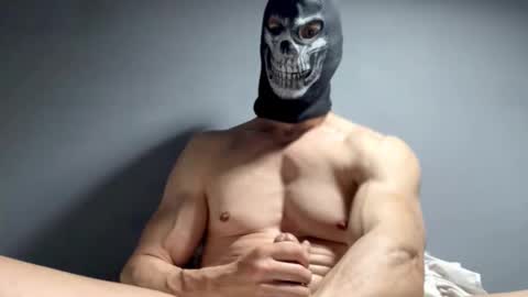 masked2025 online show from June 4, 11:44 pm