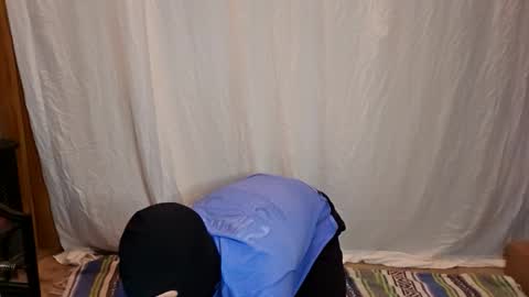 maskedyogaman online show from January 19, 1:31 am