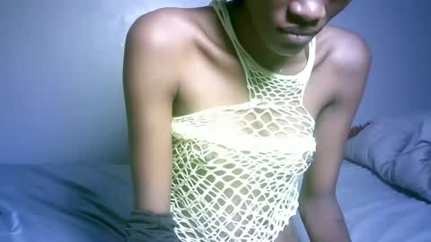 maskgang001 online show from March 10, 3:11 am