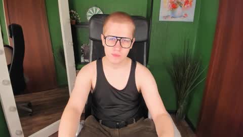 mason_rouse online show from April 1, 12:50 pm