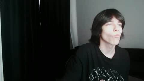 masonsilver_ online show from April 12, 7:24 am