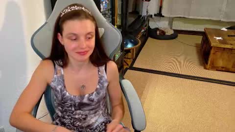 Snapshot of massageofyourlife chatting on March 13, 8:04 pm Queeny Kathy Online at 2030 MEZ Sunday Wednesday online show from March 13, 8:04 pm