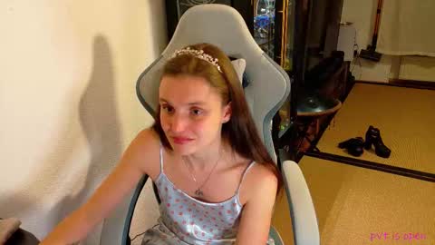 Snapshot of massageofyourlife chatting on March 27, 7:35 pm Queeny Kathy Online at 2030 MEZ Sunday Wednesday online show from March 27, 7:35 pm