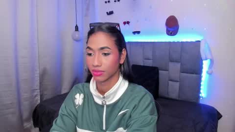 massielhot online show from January 9, 4:37 am