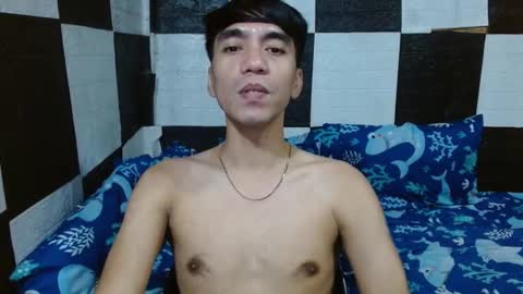 Snapshot of massive_boner02 chatting on January 16, 10:30 am massive_boner02 online show from January 16, 10:30 am