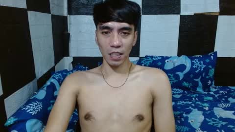 Snapshot of massive_boner02 chatting on January 19, 5:11 am massive_boner02 online show from January 19, 5:11 am